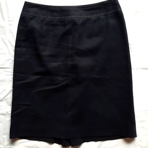 Ann Taylor Black Petite Stretch Pencil Skirt w/ Lining Women's Size: 6P